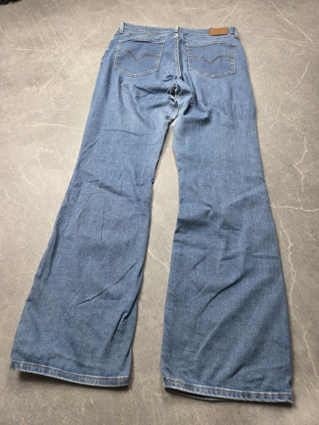 Levis Frauen Bootcut Jeans